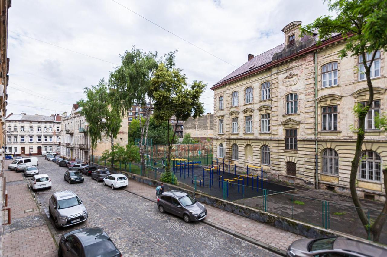 Сучасна Квартира У Львові Вулиця Дарії Гусяк 9 Εξωτερικό φωτογραφία